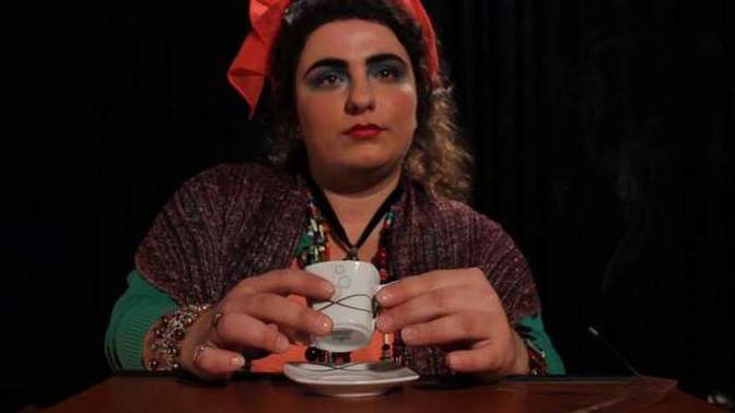Kafayı falla bozmuş sevgiliye ne kadar katlanabilirsiniz?