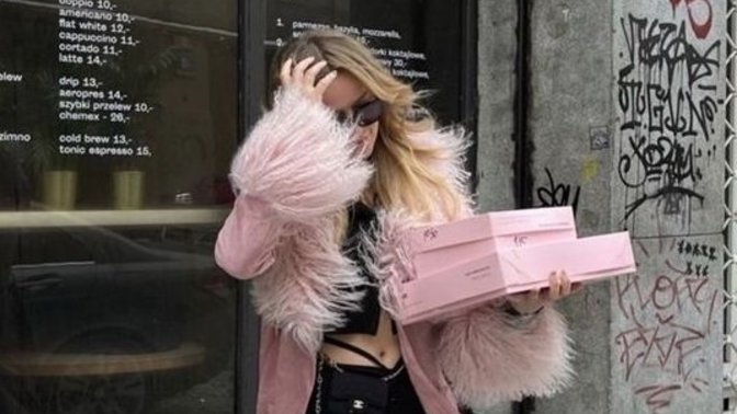 Sizce misafirliğe giderken mutlaka yiyecek bir şey götürülmeli mi?
