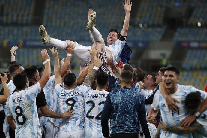 Arjantinin 28 yıllık hasreti sona erdi! Brezilya 0-1 Arjantin! Messi, ilk kez milli takımla kupa kazandı, ne düşünüyorsunuz?