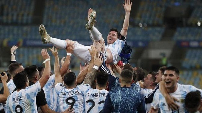 Arjantin'in 28 yıllık hasreti sona erdi! Brezilya 0-1 Arjantin! Messi, ilk kez milli takımla kupa kazandı, ne düşünüyorsunuz?