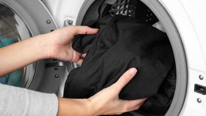 Siyah çamaşırlardan beyaz lekeler nasıl çıkar?