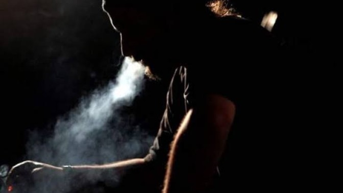 Yanlış olduğunu bildiğiniz halde yine de duygularınıza yenik düşer misiniz?