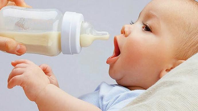 Bebek maması lekesi nasıl çıkar?