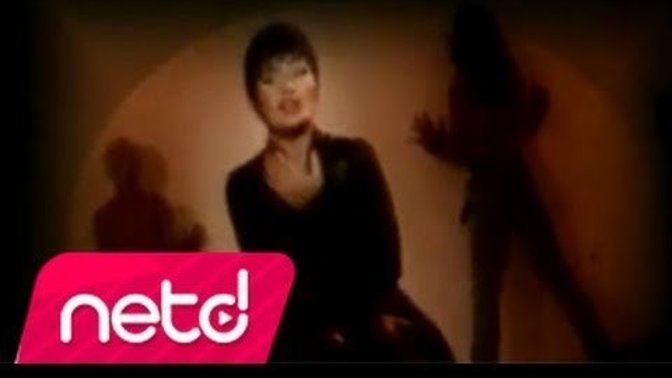 Şimdi şu an aklınıza hangi 90'lar pop şarkısı geldi?