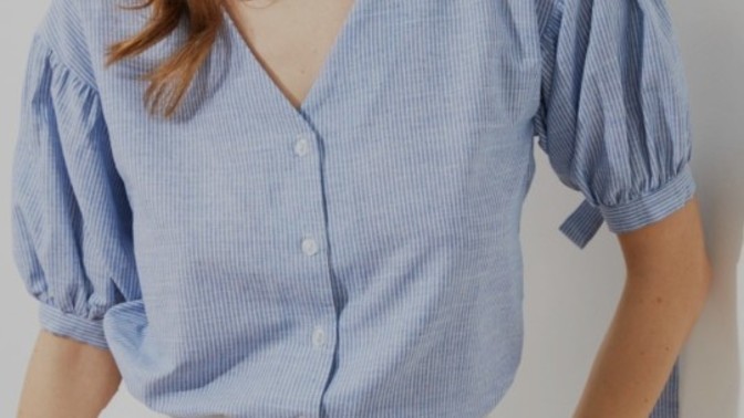 Bluzu pantolonun içine koymadan nasıl olur sizce? Bluz güzel mi ayrıca?