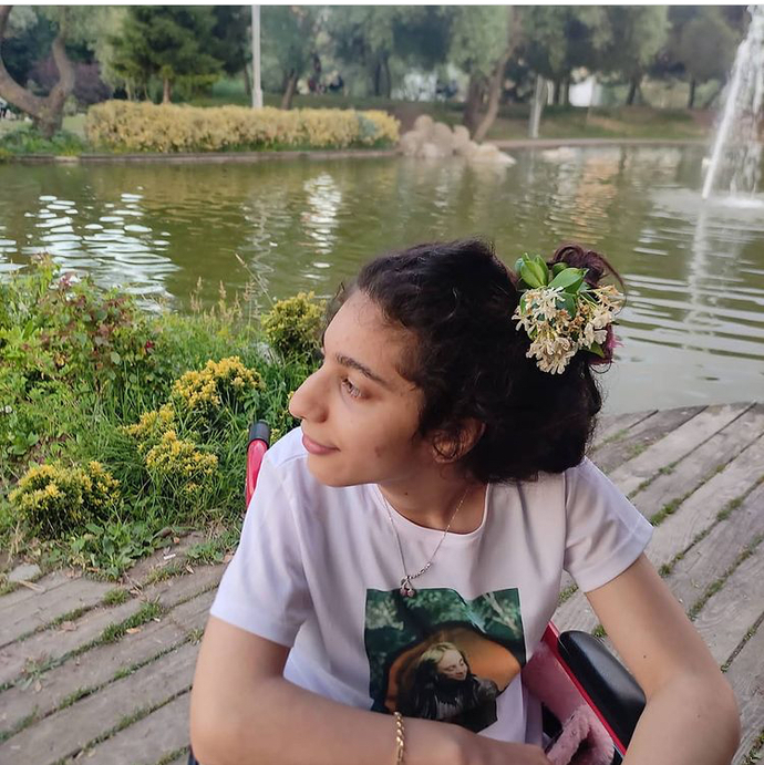 Çaresizliklere rağmen hayata pozitif bakıyorum, sizce normal mi?