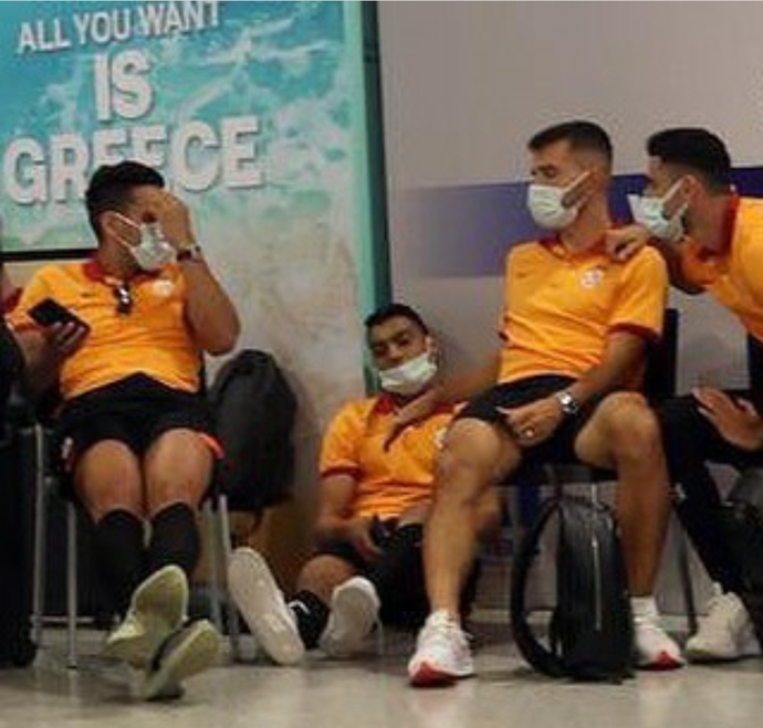 Galatasaraya Atinada saygısızlık yapıldı. Sizin bu olaya yorumunuz nedir?