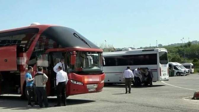 Otobüste horlayan bir yolcu olsa ne yapardınız?
