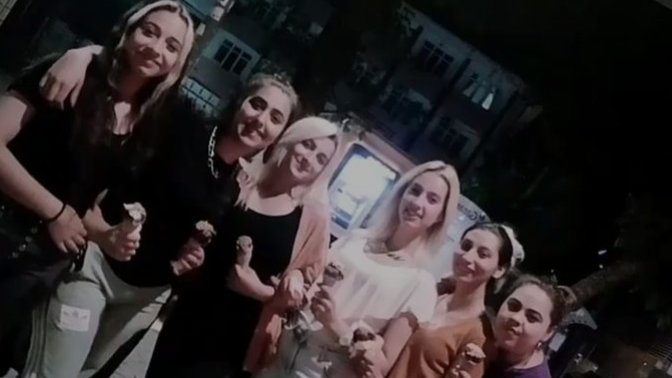 Gecenin bu saatinde dondurma yemeye çıkar mısınız?