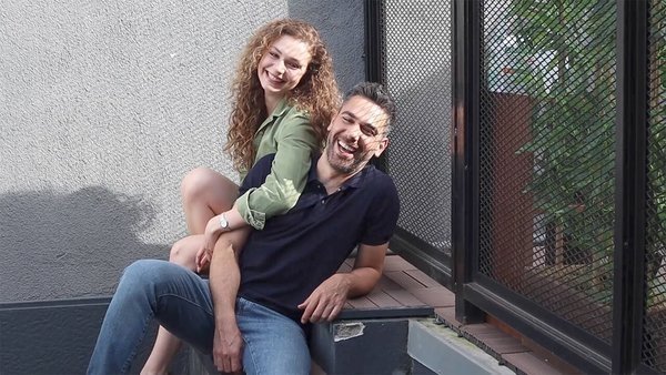 Oyuncu eşinizin partneriyle çok fazla yakın olması sizi rahatsız eder mi?