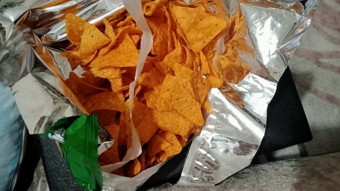 Doritos yiyorum kim bana eşlik etmek ister?