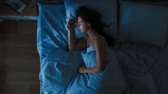 Gece uyuyamamaya çözüm önerileriniz nelerdir?