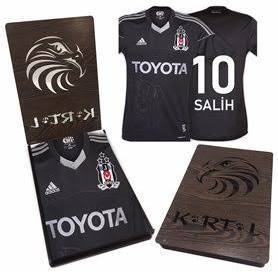 Sevgilime Beşiktaş forması almak istiyorum, hangisini tercih etmeliyim?