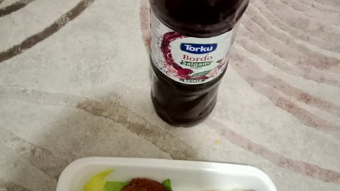 Çiğ köftenin yanına şalgam mı ayran mı tercihiniz?