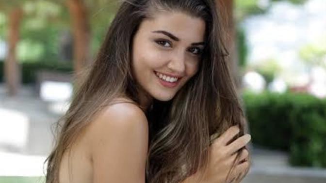 Hande Erçel'in eski halleri çok güzel ve tatlı değil mi?