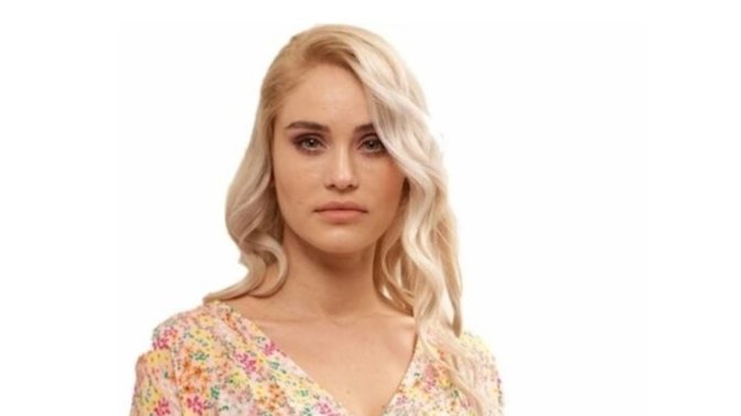 Bayram için bu elbiseyi aldım sizce güzel mi ayakkabı olarak nasıl ve ne renk seçmeliyim?