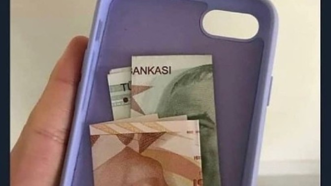Telefon Kılıfı arkasına para koyar mısınız?