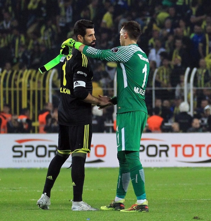 Galatasaray, 10 yıl önce bugün Fernando Muslerayı kadrosuna kattı! Geldiği günden bu yana Muslera hakkında ne düşünüyorsunuz?