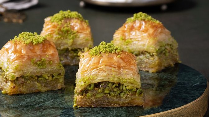 Baklava dediğin neli olur?