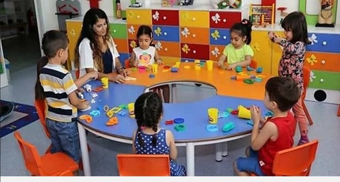 Babam mesleğimi insanların yanında çok küçümsüyor normal mi?