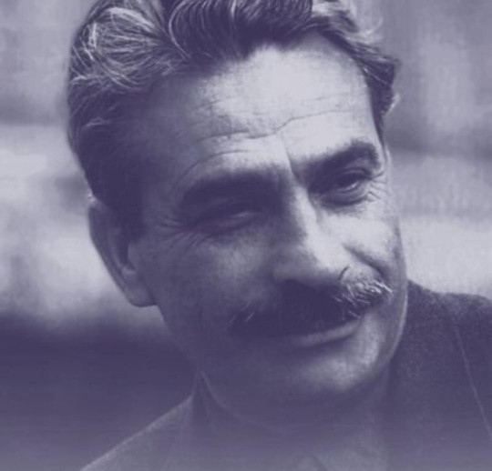 İsmet Özel şiirlerini sever misiniz?