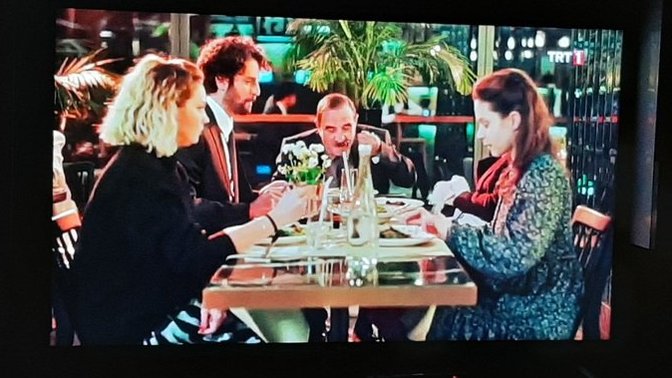 Gecenize eşlik eden kim veya neler var?