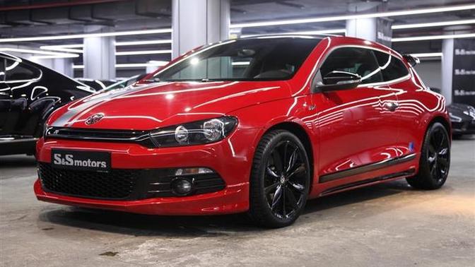 Erkekler bu sorum size. Passat mı Scirocco mu?