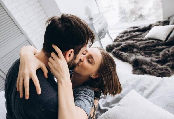 İlk aşk, ilk öpücük unutulmaz derler. Siz ilk öptüğünüz kişiyi hatırlıyor musunuz?