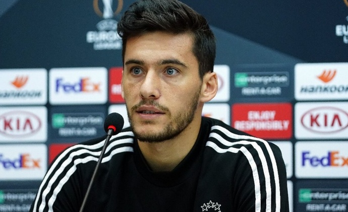 Takımınızdaki en yakışıklı futbolcular size göre kimlerdir?