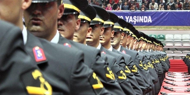 Askerde yedek astsubay olarak kalmak istiyorum, neler yapmam gerekiyor?
