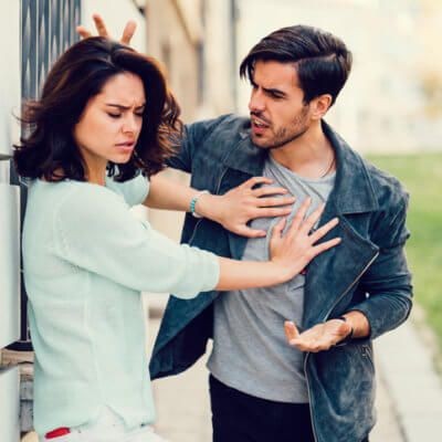 Seni çantada keklik gören eski sevgiliye ne yaparsın?