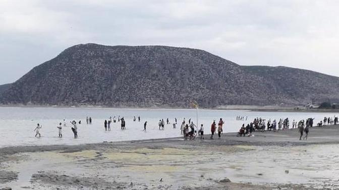Salda gölü'nde tahribat büyüyor, sular 50 metre çekildi! Korunma altına alınmalı mı?