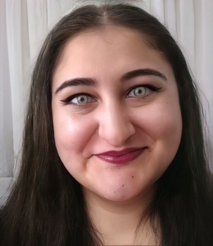 Gözlerime lens taktım. Sizce lens olduğu belli mi?