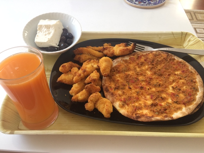 Akşam yemekte ne var 😋🙃?