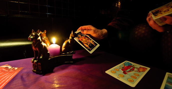 Tarot Falı Baktırmak