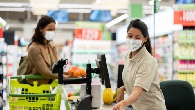 Markette gezerken maske takıyor musunuz?