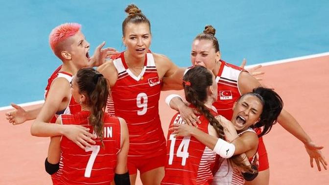 Filenin Sultanları #Tokyo2020'deki ikinci maçında İtalya'ya 3-1 mağlup oldu. Siz maçı nasıl buldunuz?