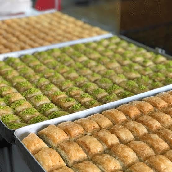 En sevdiğiniz şerbetli tatlı nedir? Şerbetli tatlı sever misiniz😋😋?