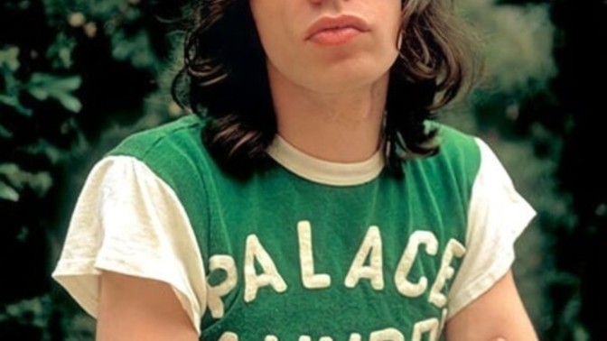 Mick Jagger çok yakışıklı değil mi?