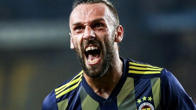 Fenerbahçe, eski oyuncusu Vedat Muriqi'yi renklerine bağlıyor! Sizce başarılı olur mu?
