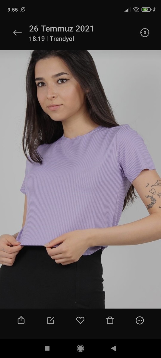 Bu t-shirt ile siyah tayt yakışır mı?