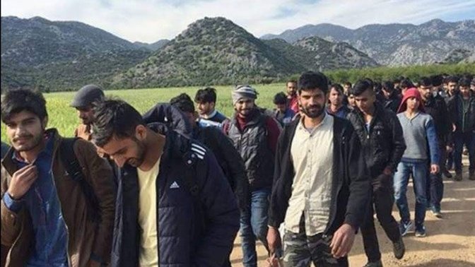 Suriye ve afgan mülteciler hakkında ne düşünüyorsunuz? Bugün bir referandum olsa gitsinler mi dersiniz yoksa kalsınlar mı?