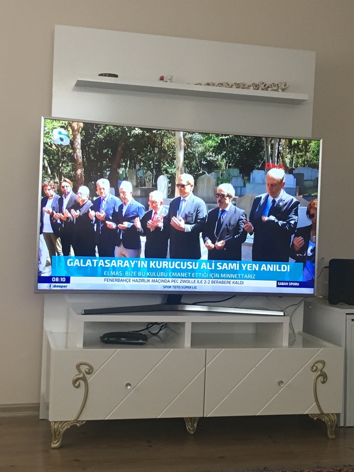 Günaydın hayırlı sabahlar nasılsın uyandınmı?