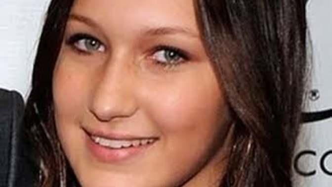 Bella Hadid'in estetiksiz hali sizce güzel mi?
