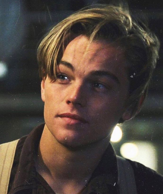 Johnny depp mi? Brad pitt mi? hadi bakalım?