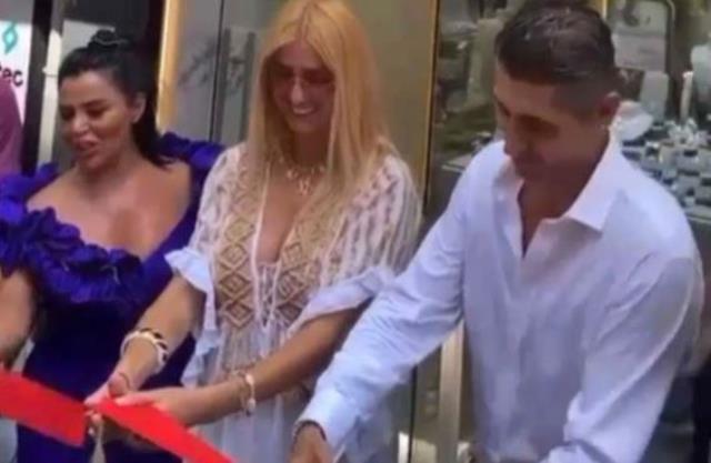 Manavgatta çıkan yangında felç geçirdiğini söyleyen Tuğba Özay ertesi gün açılışa katıldı! Sizce şov muydu?
