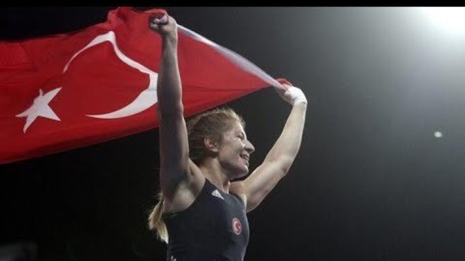 Yasemin Adar Türkiye kadınlar güreşte ilk olimpiyat madalyasını kazandı. Sizin fikriniz nedir?