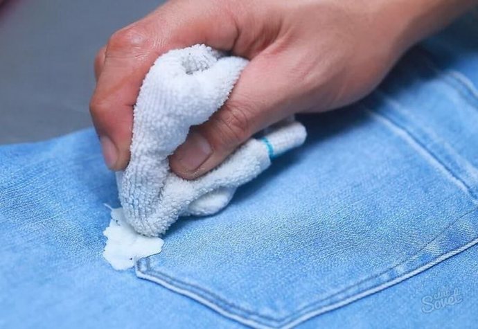 Halıdan, koltuktan, kumaştan mürekkep lekesi nasıl çıkar?