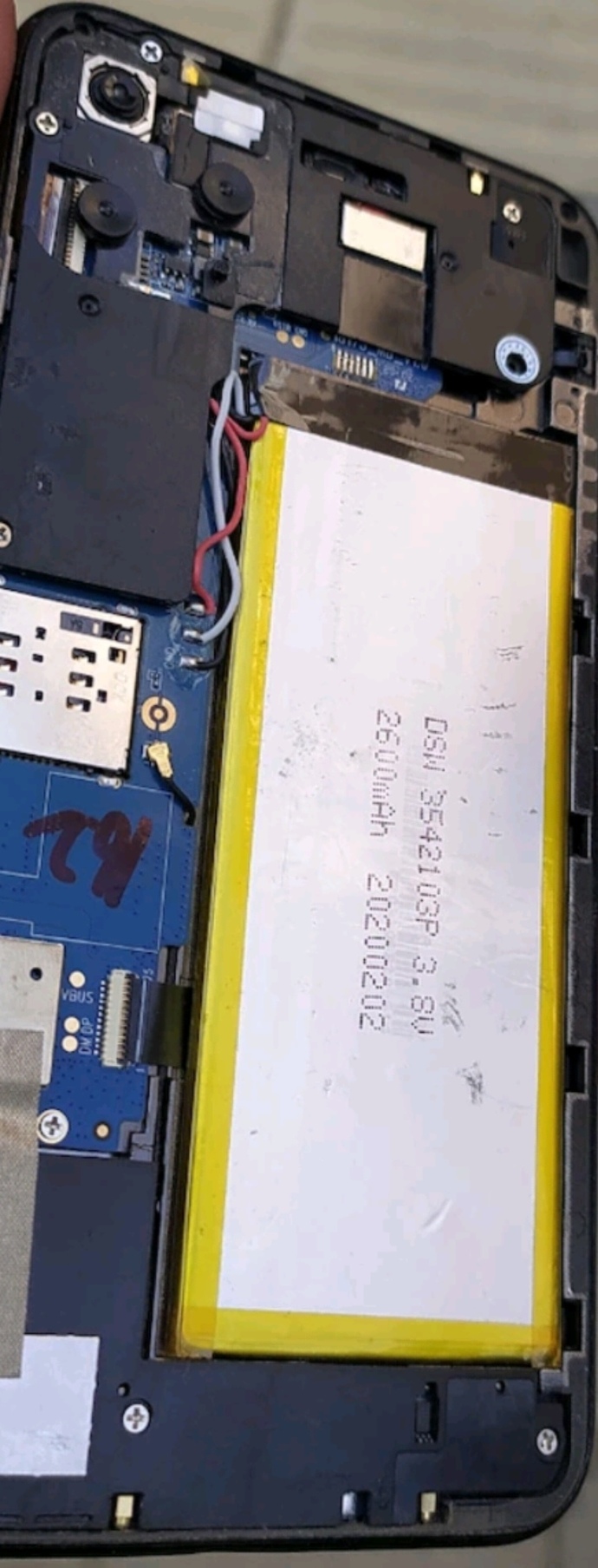 Bu telefonun arkasına ne taktırmak lazım?