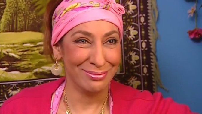 Türk dizi tarihinin en sıra dışı karakterini seçiyoruz. Cennet Mahallesi Pembe Vs Burhan Altıntop. Favoriniz hangisi?